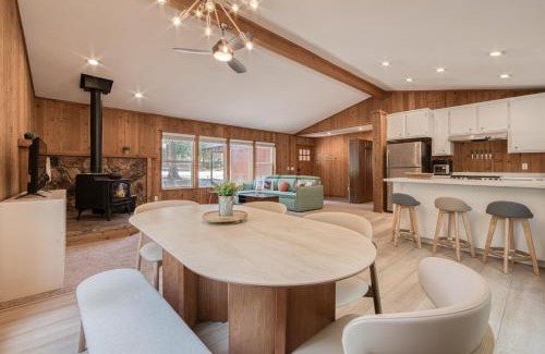 Truckee House | Charmed Cabin at Tahoe Donner by Tahoe Getaways - 2BR w HOA Access