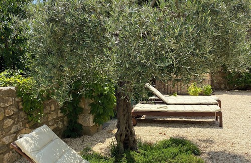La Capelle-et-Masmolene House | Charming Provençal Farmhouse in La Capelle et Masmolene near Uzes