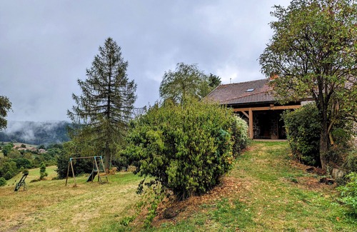 Saint-Didier-sur-Doulon Cottage | Charming Cottage near La Chaise-Dieu: Tranquil Retreat, Spacious Grounds, and Cozy Interiors
