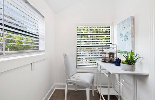 Palm Beach - West Palm Beach Cottage | Charming 1-bedroom cottage in a Tropical Setting in West Palm Beach n