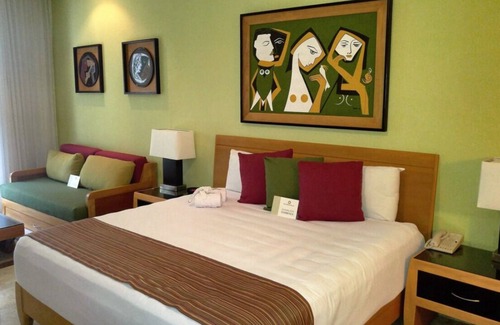 Las Jarretaderas Resort | Charming 1-bedroom Suite in lovely Nuevo Vallarta with fitness room, AC