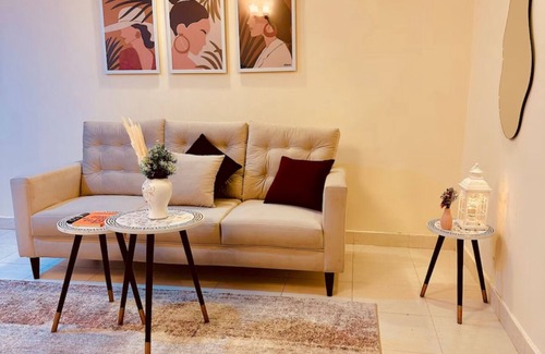 Islamabad Apartment | Charming 1-bedroom apartment in amazing Islamabad with WiFi, AC
