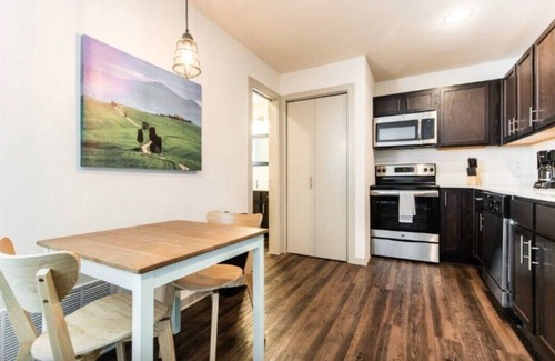 Oak Lawn Apartment | Charming 1-bedroom apartment in Oaklawn