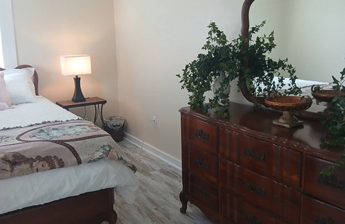 Holly Pond Cottage | Charming 1-bedroom cottage in Holly Pond with AC, WiFi