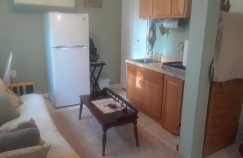 Southeast Pensacola Cottage | Charming 1-bedroom cottage with AC in beautiful Pensacola