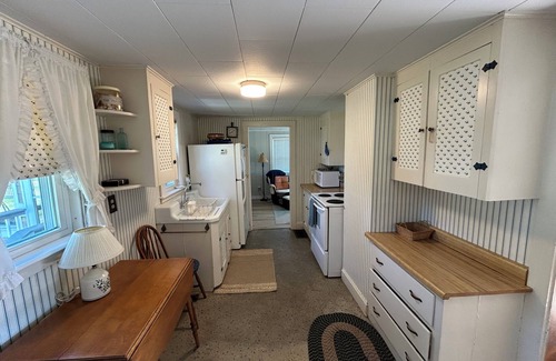 Dennis Port Cottage | Charming 1-bedroom cottage in Dennis, central to everything!