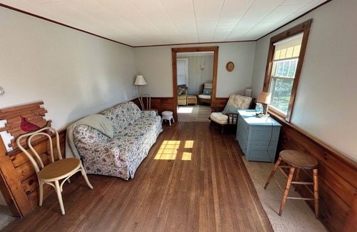 Dennis Port Cottage | Charming 1-bedroom cottage in Dennis, central to everything!