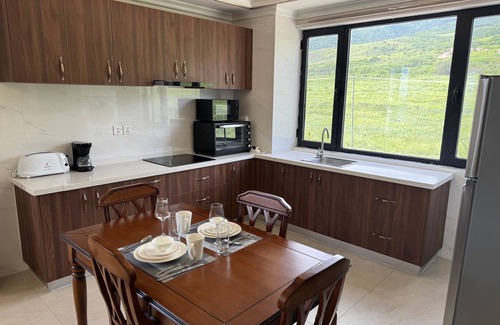 Challengers Resort | Charming 1-bedroom resort in lovely Trinity with AC