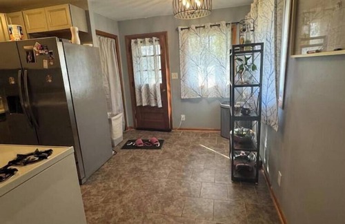 Forestview House | Charming 1-bedroom townhome with WiFi, AC in enjoyable Thornton
