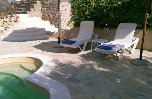 Sant Agusti des Vedra Apartment | Charming 1-bedroomed studio with private pool.