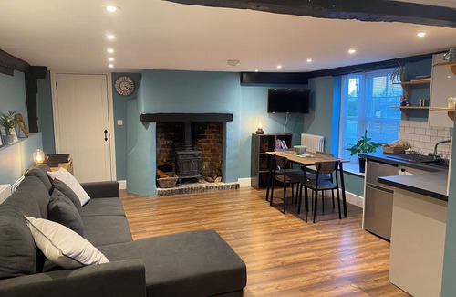 Fen Stanton Apartment | Charming 17th century apartment with modern facilities in a pretty village.