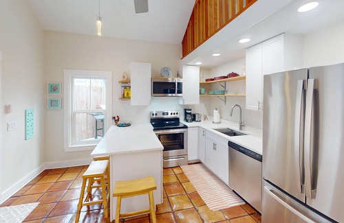 Truman Annex House | Charming 1923 2 Bedroom, 1 Bath home with bonus loft.