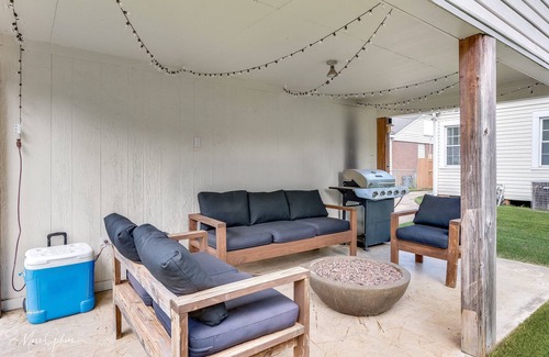 Broadmoor House | Charming 1950's Broadmoor Home in Middle of Shreveport