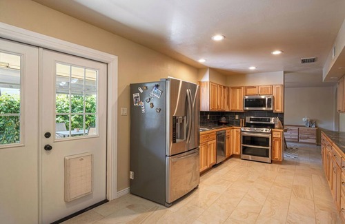 Twin Falls House | Charming 1970s 2-bedroom 2-bathroom pet friendly house in beautiful Twin Falls