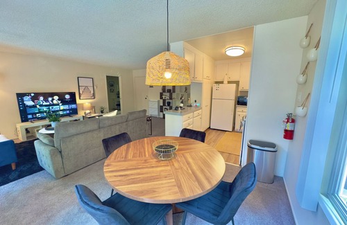 San Bruno Apartment | Charming 1BE/1BA apto in San Bruno. Close to SFO, lake San Andreas and YouTube.