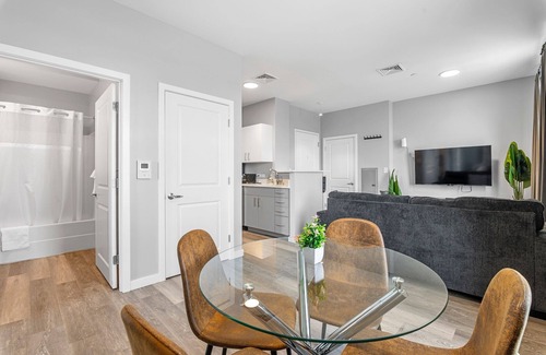Everett Apartment | Charming 1BR Near Encore 3258