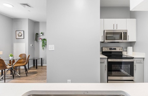 Everett Apartment | Charming 1BR Near Encore 3258