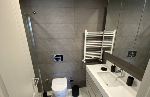 Basaksehir Apartment | Charming 2+1 Furnished Property in Basaksehir, Just 500 Meters far from Metro
