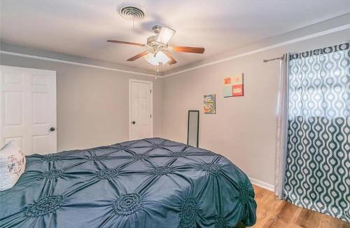 Handley Villa | Charming 2 Bed 2 Bath Home with Office-Ideal for Families and Remote Workers!