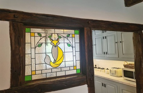 Mickle Trafford Cottage | Charming 2 bed cottage near Chester Zoo - Sleeps 6