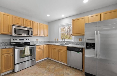 Fry's Spring House | Charming 2-bedroom house in lovely Charlottesville near UVA