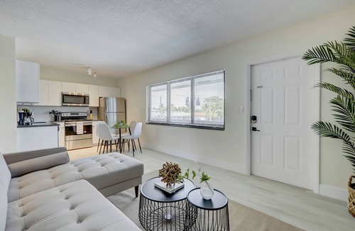 Coral Ridge Isles Apartment | Charming 2-bedroom apartment in lovely Fort Lauderdale with WiFi, AC