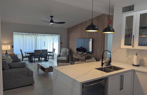 Poinsettia Heights House | Charming 2-bedroom, 2Bath Retreat in Fort Lauderdale, FL