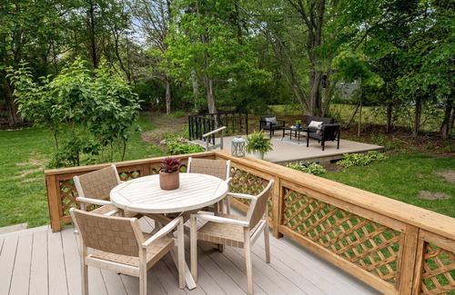 Kenyon House | Charming 2-bedroom house in South Kingstown with pass to beach