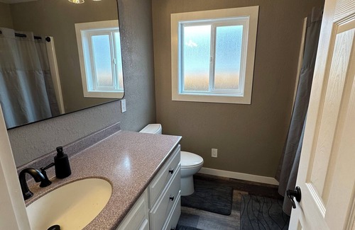 Klamath Falls House | Charming 2-bedroom house in Klamath Falls near Crater Lake and Lava Beds