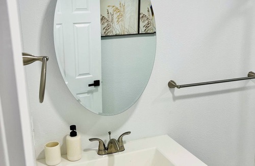 Livermore House | Charming 2-bedroom 1 Bathroom unit in fantastic Livermore