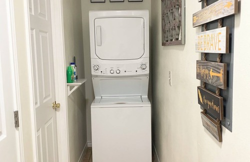 Rosita South Apartment | Charming 2-bedroom apartment a stone’s’ throw away from best casino in Texas.