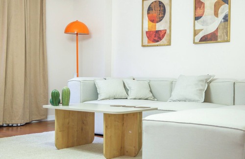 Kadikoy Apartment | Charming 2-bedroom apartment with WiFi, AC in lovely Istanbul