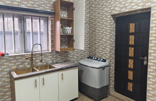 Yenagoa Apartment | Charming 2-bedroom apartment in marvelous Yenagoa with WiFi, AC