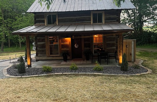 Wadesville Cabin | Charming 2-bedroom cabin in enchanting Wadesville with Heat, AC, WiFi, Hot Tub