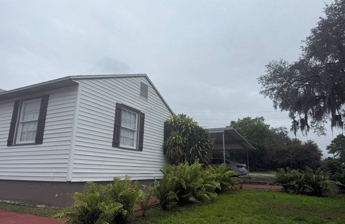Sebring Cottage | Charming 2-bedroom cottage in fabulous Sebring with AC
