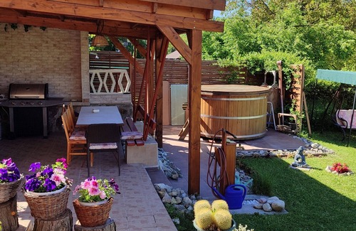 Miskolc-Tapolca Apartment | Charming 2-bedroom, family friend cottage with WiFi and AC in fabulous Miskolc