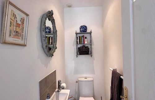 North district Other | Charming 2-bedroom Gite in peaceful Niort - WiFi, 10 mins from City Center
