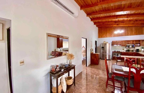 El Tanque House | Charming 2-bedroom house with AC in La Fortuna