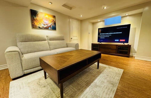 Brampton Apartment | Charming 2 Bedroom Hideaway