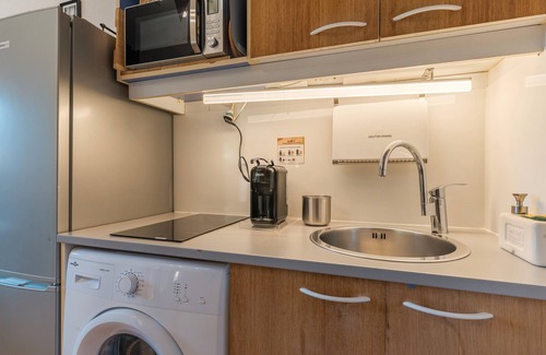 Eyguieres Apartment | Charming 2-bedroom house with pool, wifi, AC in peaceful Eyguières