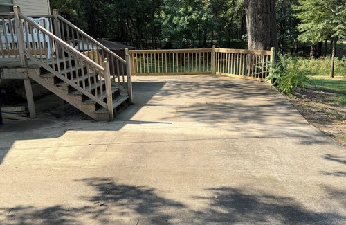 Abbeville House | Charming 2-bedroom house 8 miles from Oxford and Ole Miss! Crib and high chair