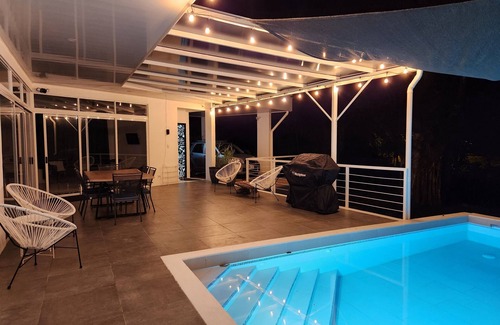 Canton Hojancha House | Charming 2-bedroom house in lovely Puerto Carrillo with WiFi, AC