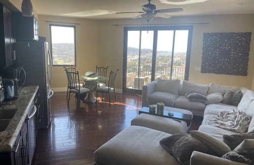 Carlsbad Apartment | Charming 2-bedroom Oceanview apartment with WiFi and AC in pleasant La Costa