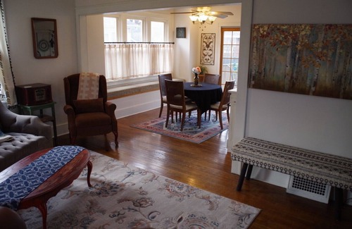 Galesburg House | Charming 2-bedroom, pet-friendly home in Galesburg—near to Knox College