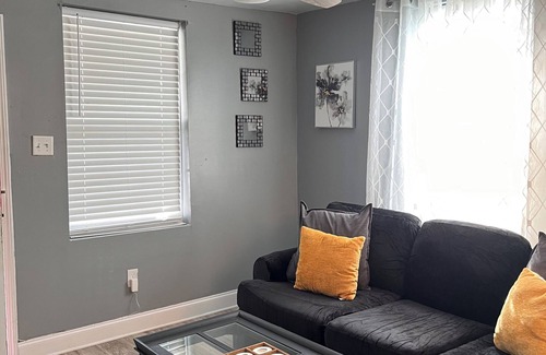 Kenner - Louis Armstrong International Airport House | Charming 2-bedroom townhome 5 mins from Airport