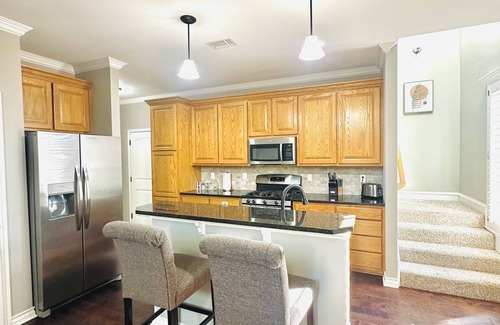 Odessa House | Charming 2-bedroom townhome with an office