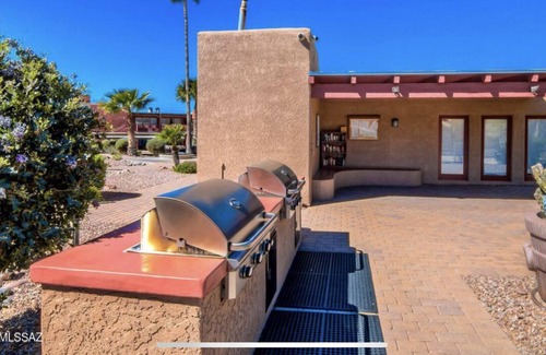 Skyline Bel Air Estates Condo | Charming 2 bedroom upstairs desert condo in the beautiful Catalina Foothills