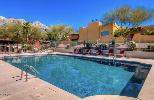 Skyline Bel Air Estates Condo | Charming 2 bedroom upstairs desert condo in the beautiful Catalina Foothills
