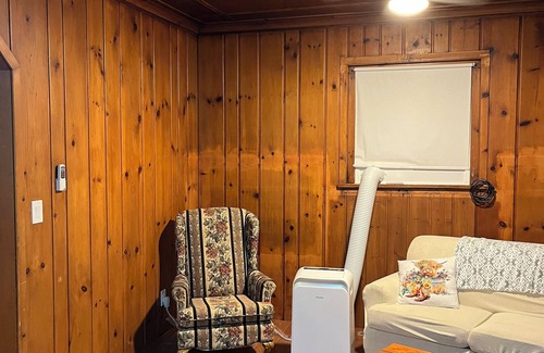 Forest City Apartment | Charming 2-bedroom, 1-bath apartment just blocks from Waldorf University.