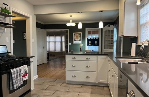 Mapleton/Fall Creek House | Charming 2-bedroom house in a historic neighborhood in central Indianapolis